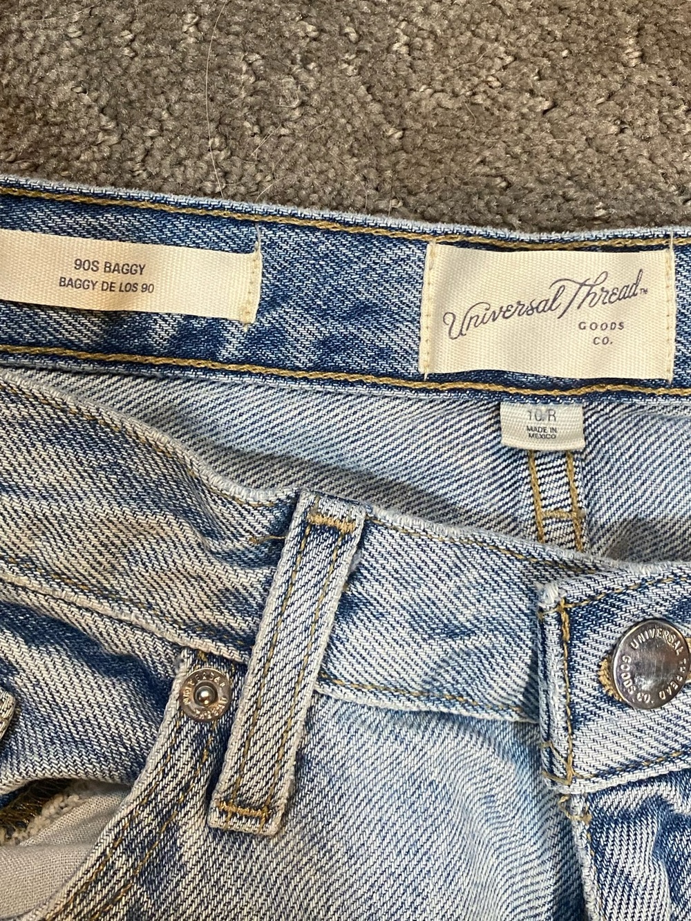 Universal Thread Light Blue Washed Jeans - Picture 3 of 3
